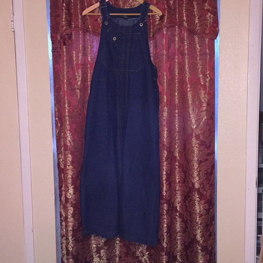 Overall dress